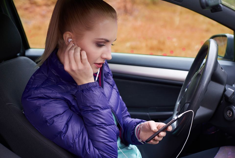 Bluetooth do samochodu - rozwiązanie zapewniające komfort w trakcie jazdy!