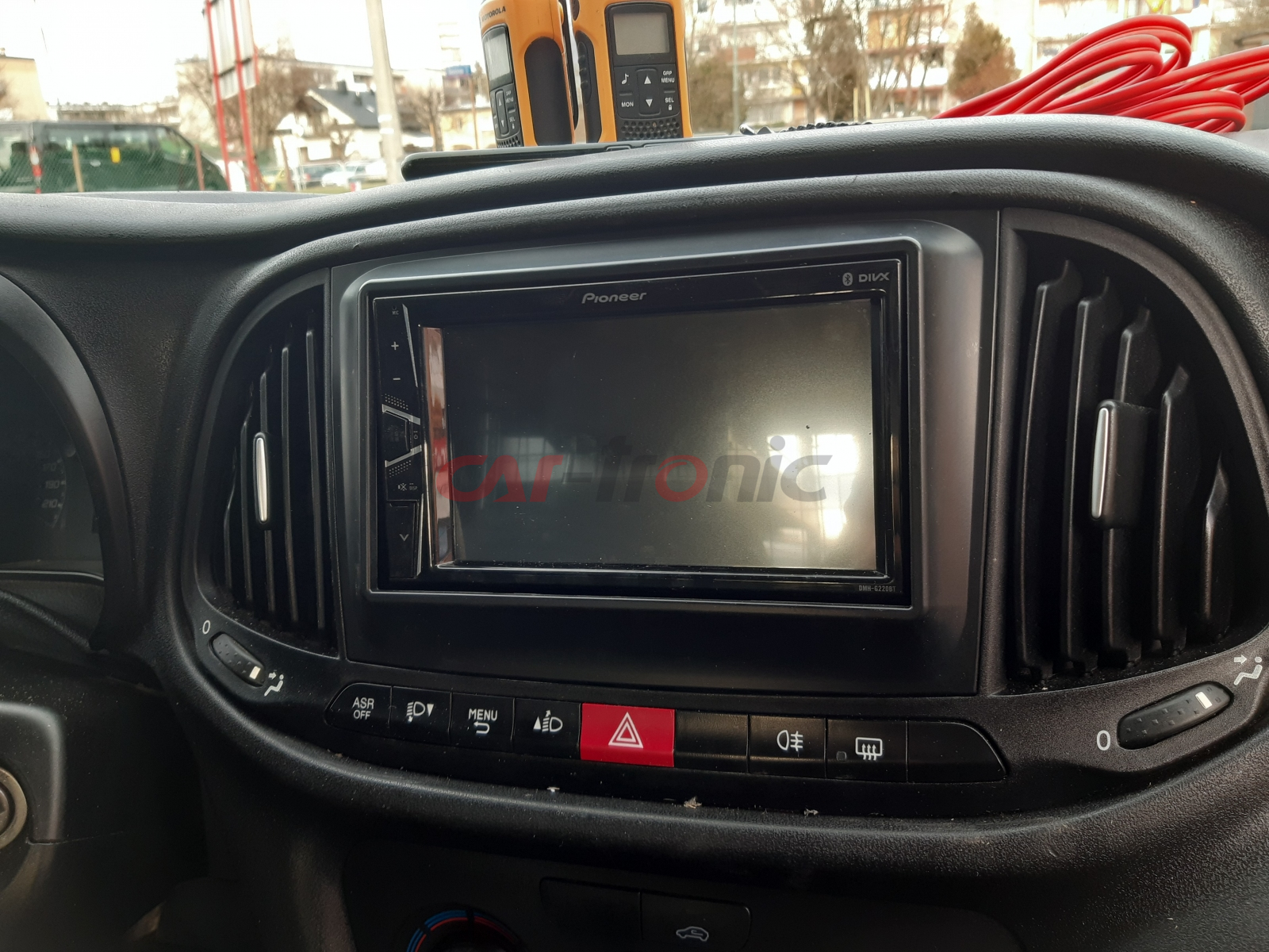 Ramka radiowa 2 DIN Fiat Doblo, Opel Combo 2015-> Matowa