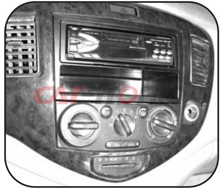 Ramka radiowa Mazda MPV 2000->2006