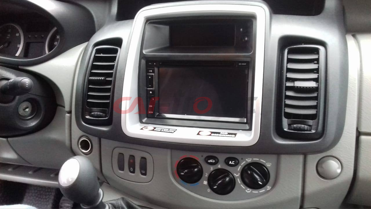 Ramka radiowa 2 DIN Opel Vivaro (X83) 2010, Nissan Primastar (J4), 2011 -> Renault Trafic II