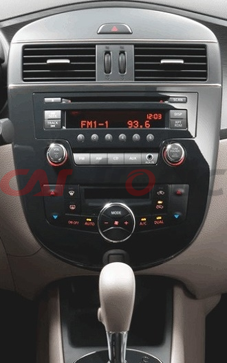 Ramka radiowa 2 DIN Nissan Tida 2012->, Nissan Pulsar 2013-> automatyczna klimatyzacja.