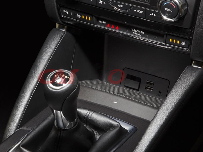 Inbay ładowarka indukcyjna Mazda CX-5 2015 - 2017 5W