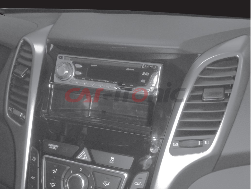 Ramka radiowa 2 DIN Hyundai Elantra GT, i30 bez nawigacji.