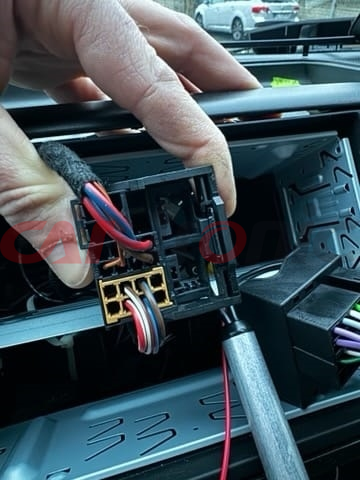 Adapter CAN BUS do sterowania z kierownicy Audi, Seat, Skoda, VW 40 Pin Quadlock > + Sound System.