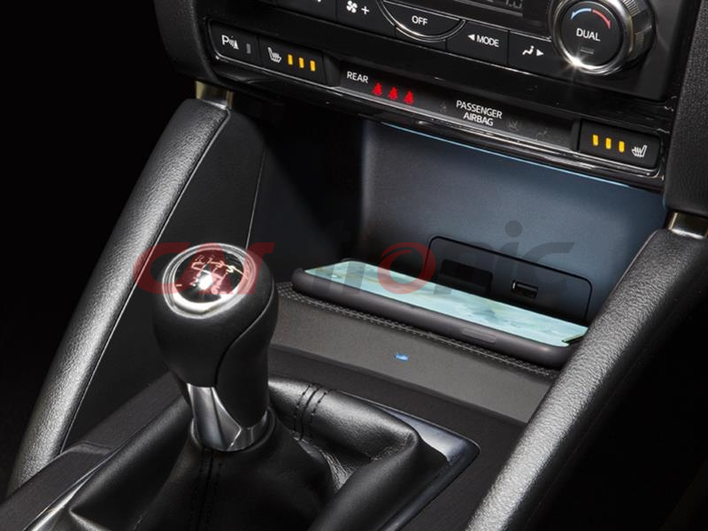 Inbay ładowarka indukcyjna Mazda CX-5 2015 - 2017 5W