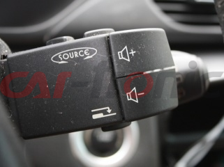 Adapter do sterowania z kierownicy Renault Clio, Laguna, Megane, Scenic, Trafic 2000 -> CTSRN003