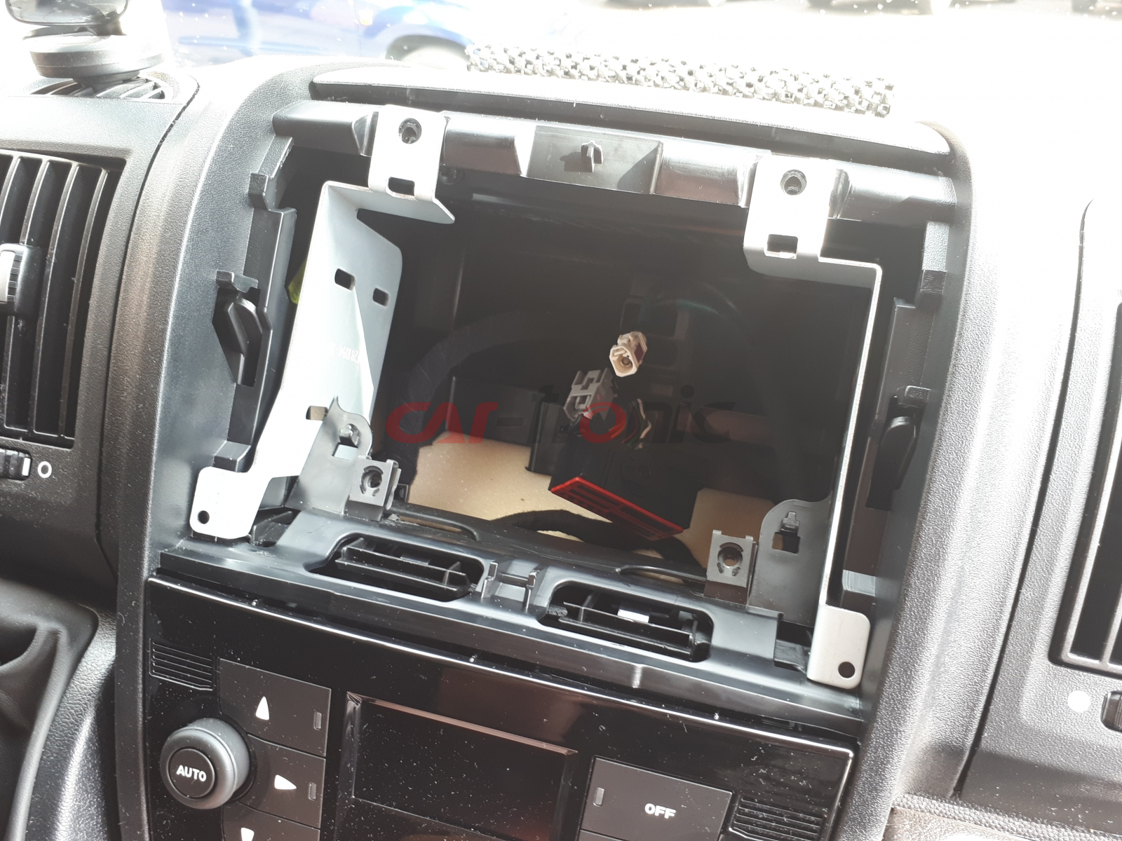 Ramka radiowa 2 DIN Citroen Jumper, Fiat Ducato, Peugeot Boxer 2014-> Facelift
