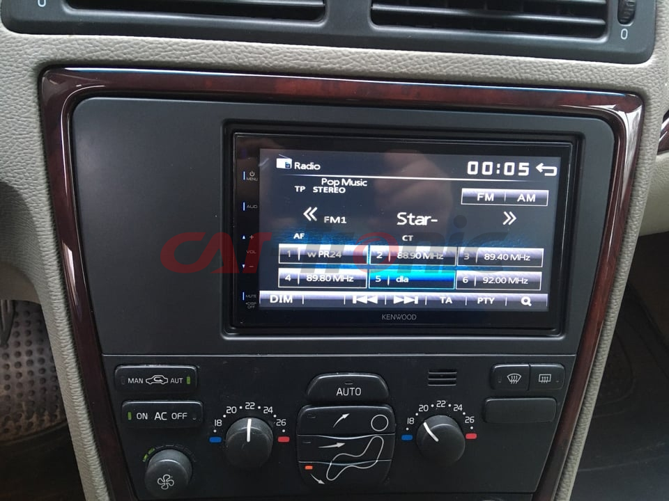 Ramka radiowa 2 DIN Volvo S60, V70, XC70 2005 ->