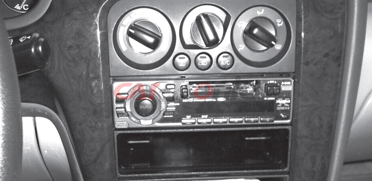 Ramka radiowa 1 DIN Ford, Mazda, Nissan, Toyota ,Volvo.