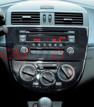 Ramka radiowa 2 DIN Nissan Tiida 2012->, Pulsar 2013-> manualna klimatyzacja.