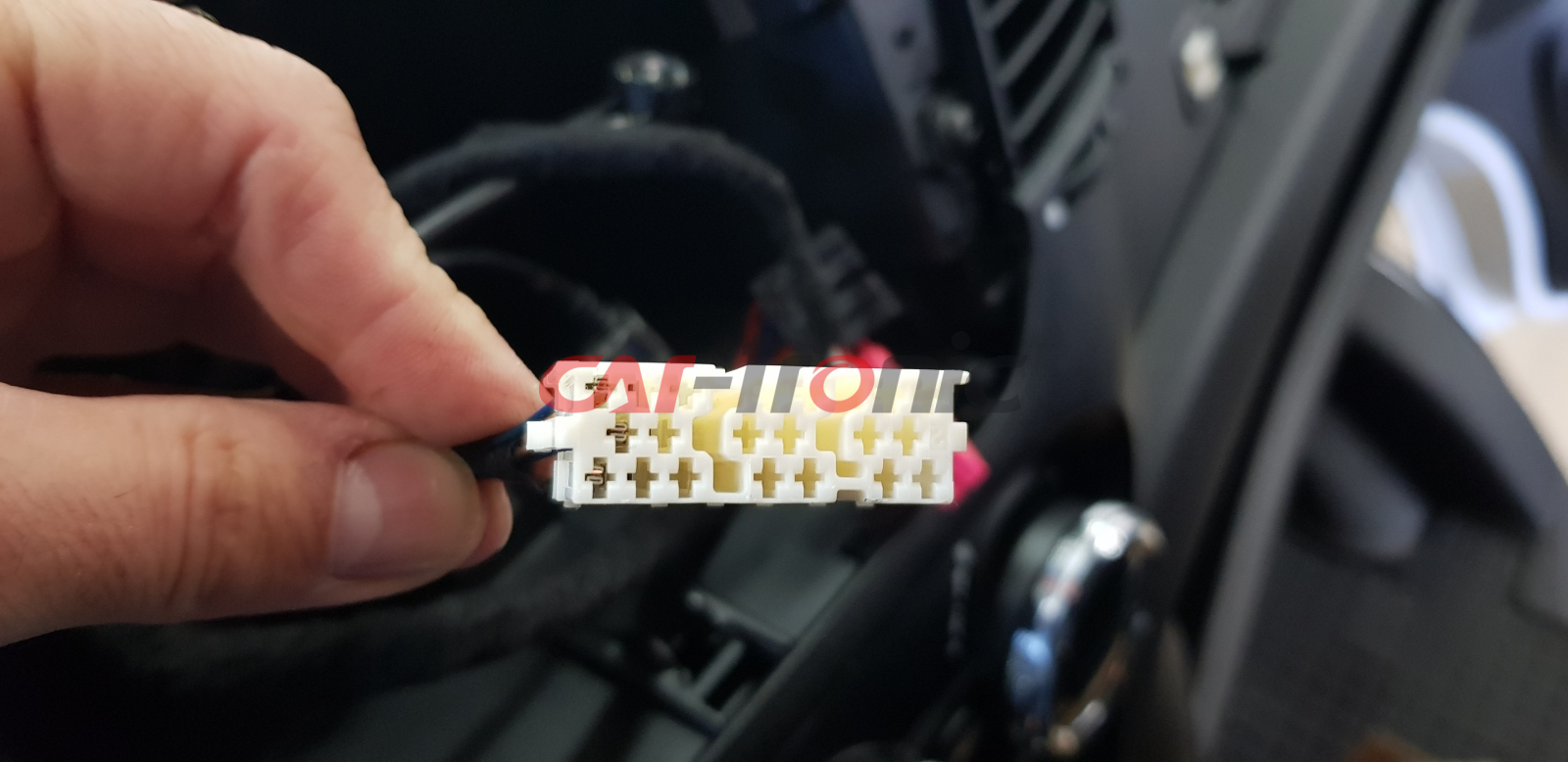 Adapter do sterowania z kierownicy Iveco Daily 2014 - 2019 CTSIV003.2