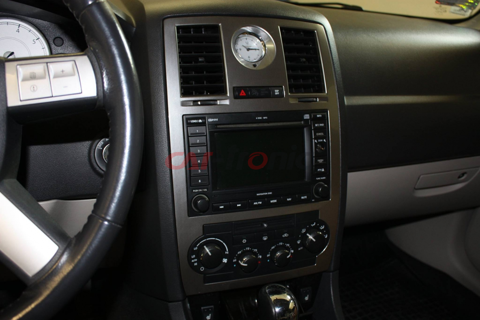 Ramka radiowa 2 DIN Chrysler 300C, Jeep Grand Cherokee, Dodge Caliber 2006 ->