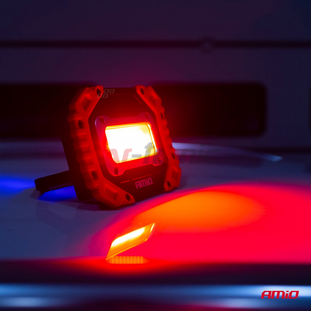 Lampa robocza LED WT14 halogen naświetlacz AMIO-02824